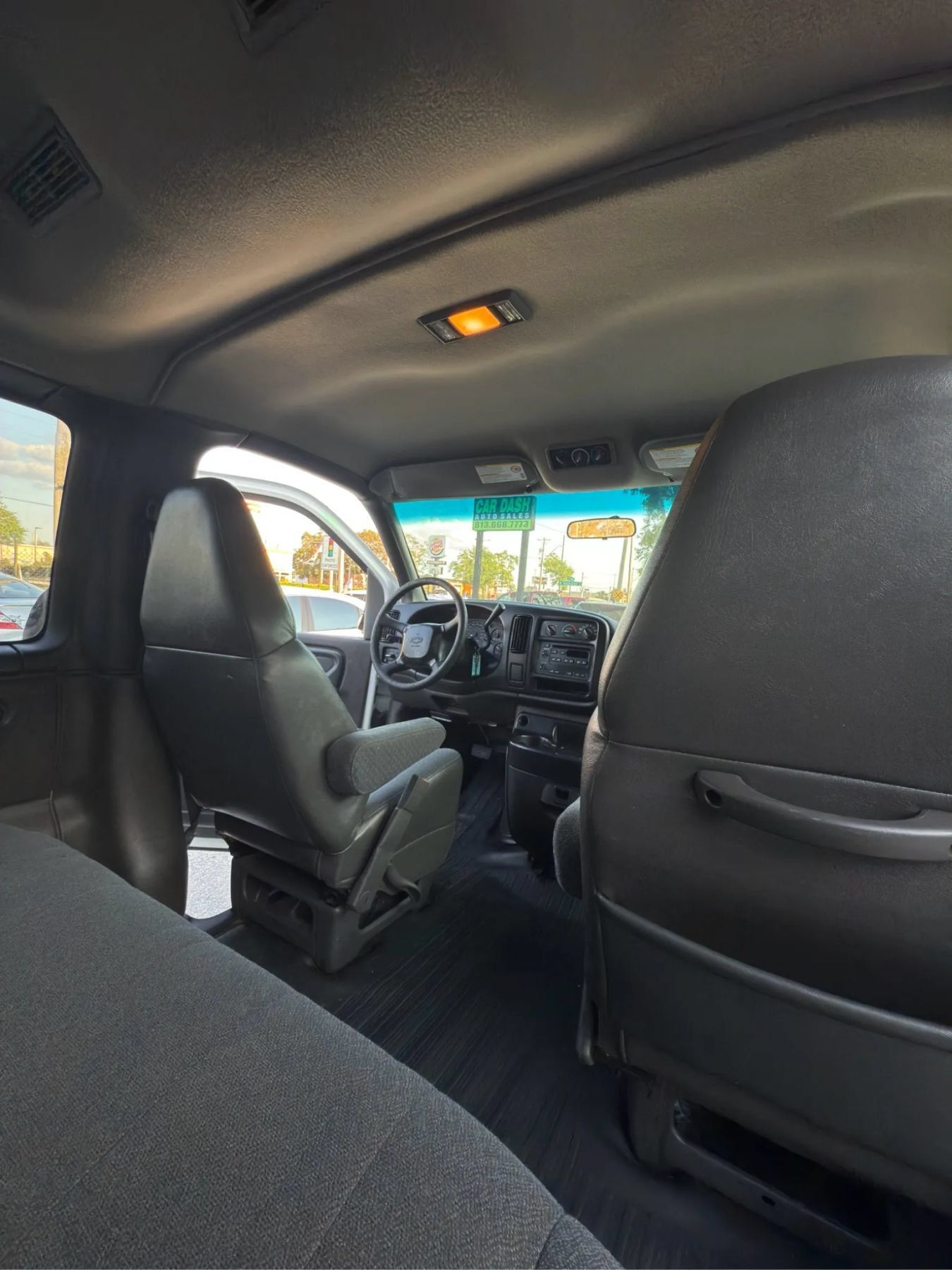 Used 2002 Chevrolet Express 3500 Extended Passenger RWD image 11