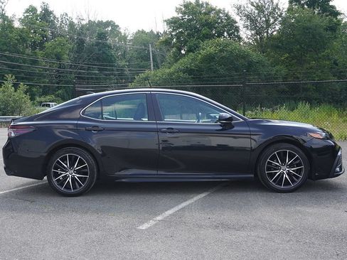 Used 2024 Toyota Camry SE AWD/4WD image 13