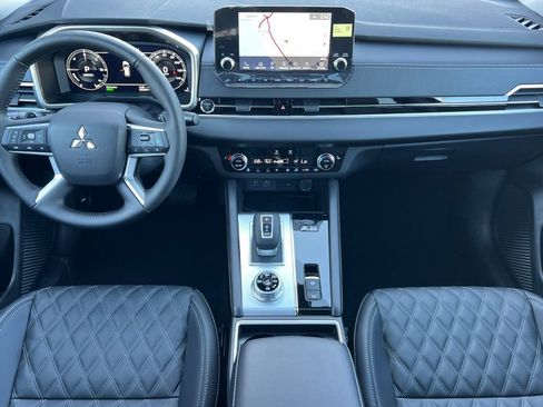 New 2025 Mitsubishi Outlander SEL image 14