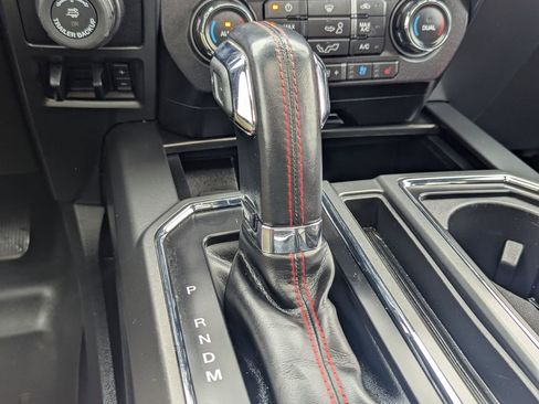 Used 2019 Ford F150 Lariat image 21