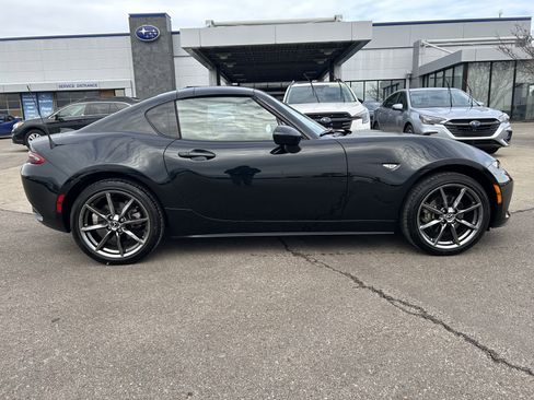 Used 2017 MAZDA MX-5 Miata RF Grand Touring image 8
