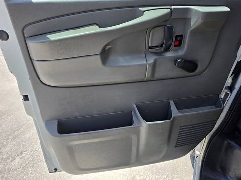 Used 2012 Chevrolet Express 2500 w/ Cold Climate Package RWD image 18