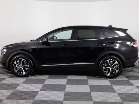 Used 2023 Kia Sportage EX FWD image 3