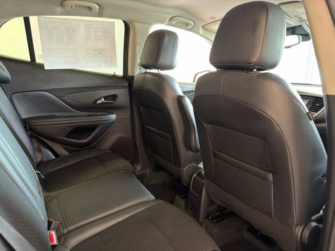Used 2022 Buick Encore Preferred FWD image 28