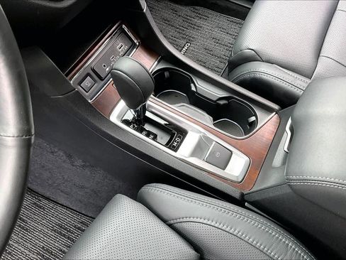 Used 2024 Subaru Ascent Touring image 16