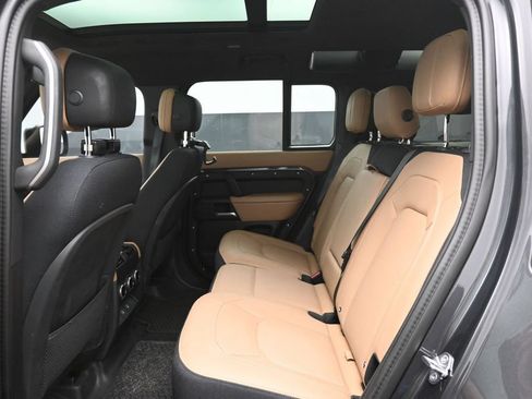 Used 2025 Land Rover Defender 110 X AWD/4WD image 26