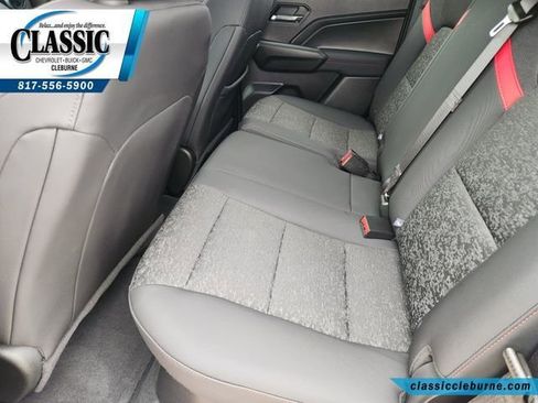 Used 2024 Chevrolet Colorado Z71 w/ Z71 Convenience Package 2 image 36