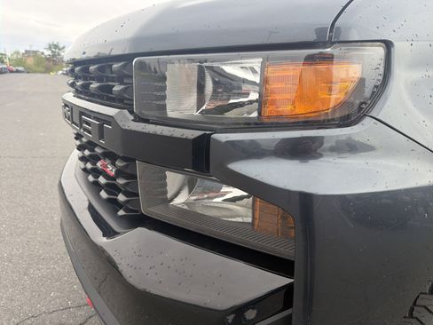 Used 2021 Chevrolet Silverado 1500 Custom Trail Boss AWD/4WD image 10