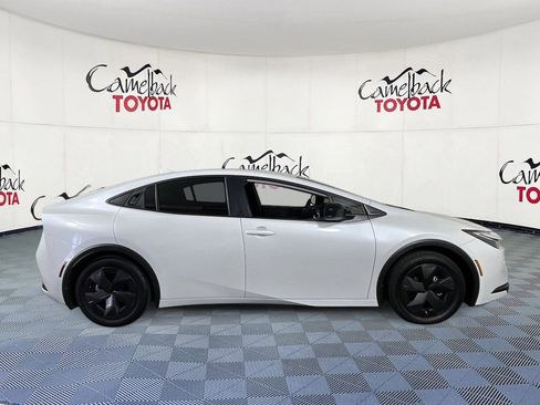 New 2026 Toyota Prius LE FWD image 9