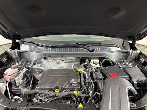 New 2025 Chevrolet Trax RS w/ Sunroof Package image 24