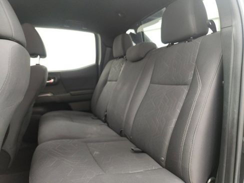 Used 2019 Toyota Tacoma TRD Off-Road w/ Technology Package image 10