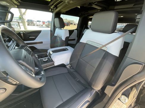 New 2025 GMC Hummer EV 2X image 10