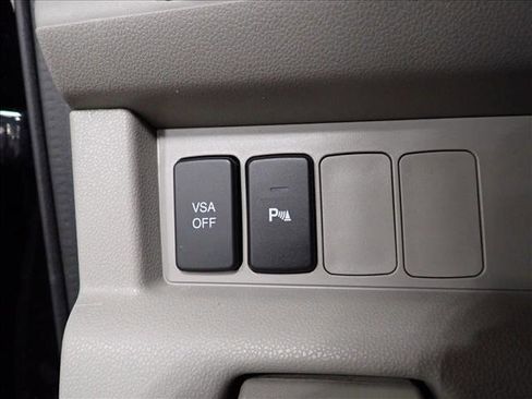 Used 2011 Honda Pilot Touring image 17