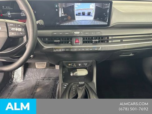 Used 2025 Kia K4 FWD image 31