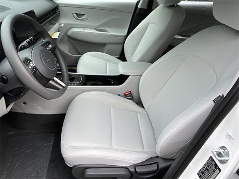 New 2026 Hyundai Kona SE image 16