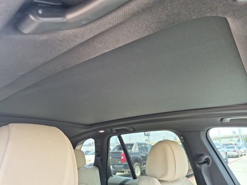 Used 2021 BMW X5 xDrive40i w/ Premium Package AWD/4WD image 17