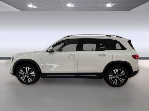 New 2026 Mercedes-Benz GLB 250 image 2