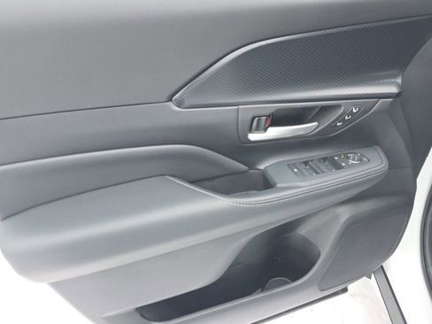 Certified 2025 Toyota Grand Highlander AWD Hybrid image 13