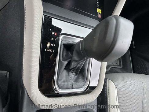 Used 2025 Subaru Forester Limited image 20