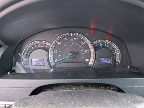 Used 2014 Toyota Camry SE FWD image 9