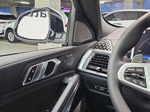 New 2026 BMW X6 xDrive40i w/ Climate Comfort Package image 22