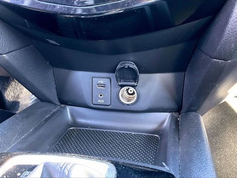 Used 2018 Nissan Rogue Sport SV w/ SV Technology Package image 31