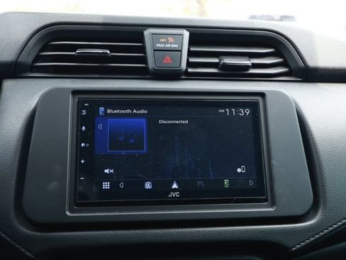 Used 2022 Nissan Versa S FWD image 15