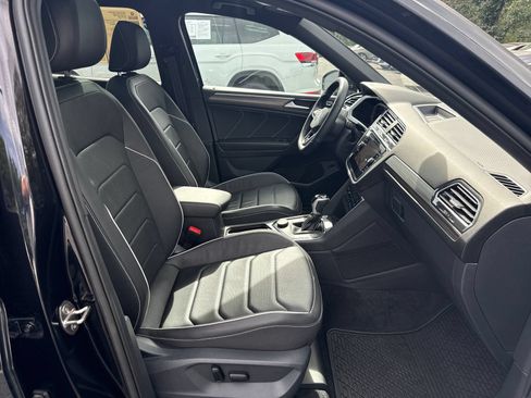 Certified 2024 Volkswagen Tiguan SEL R-Line AWD/4WD image 44