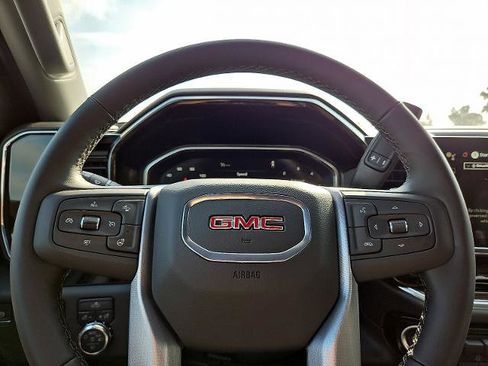 New 2026 GMC Sierra 1500 Elevation image 17