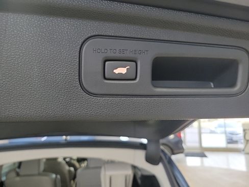 New 2026 Honda Odyssey Touring image 9