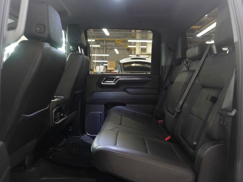 Used 2024 Chevrolet Silverado 3500 LTZ w/ LTZ Convenience Package image 20