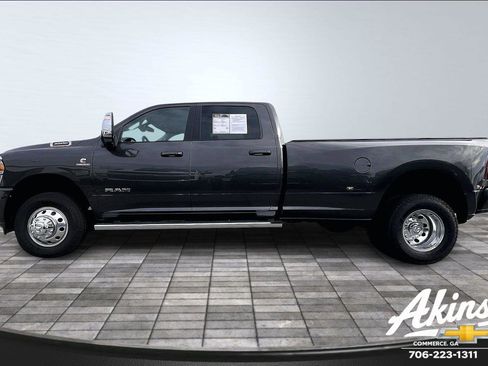 Used 2024 RAM 3500 Laramie w/ Towing Technology Group image 15