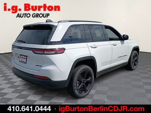 New 2025 Jeep Grand Cherokee Limited w/ Luxury Tech Group II image 4