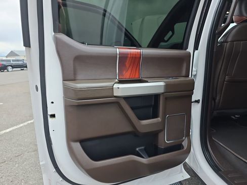 Used 2019 Ford F250 King Ranch w/ King Ranch Ultimate Package AWD/4WD image 29