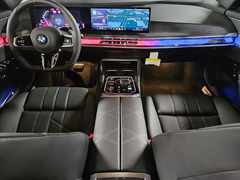 New 2025 BMW 760i xDrive image 15