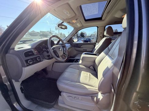 Used 2007 Chevrolet Suburban LT w/ LT Preferred Equipment Group image 42