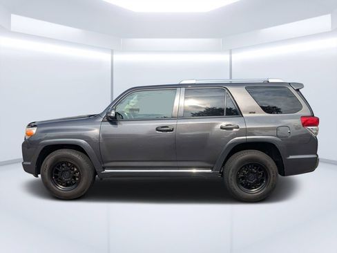 Used 2012 Toyota 4Runner SR5 RWD image 6