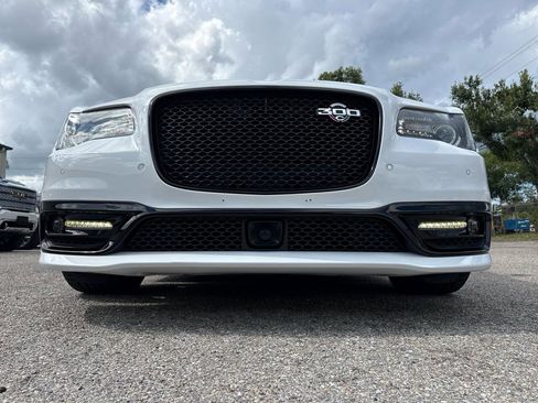 Used 2023 Chrysler 300 C RWD image 58