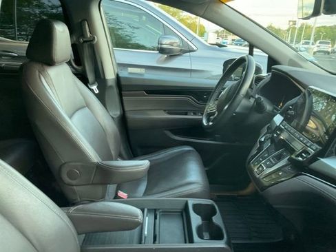 Used 2021 Honda Odyssey Touring image 5