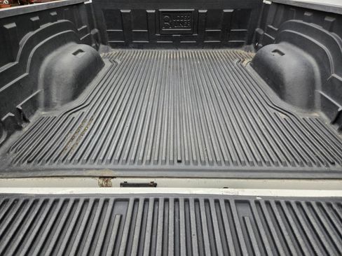 Used 2019 RAM 1500 Classic SLT RWD image 10