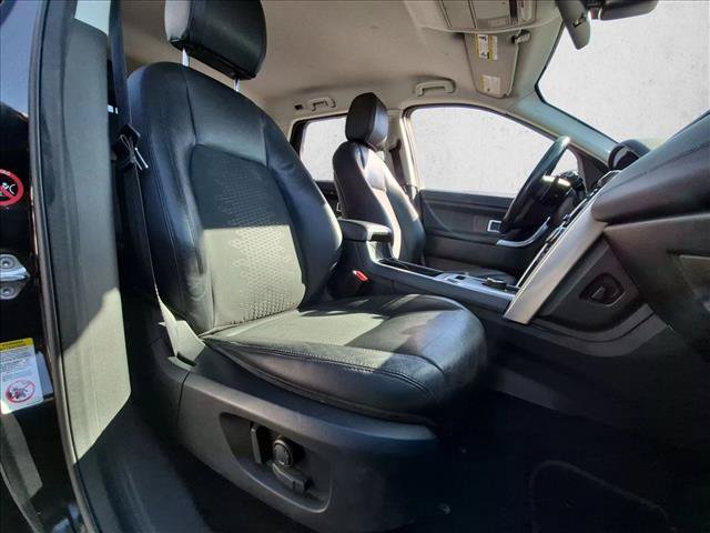 Used 2016 Land Rover Discovery Sport SE AWD/4WD image 16