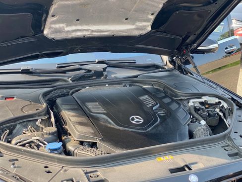 Used 2020 Mercedes-Benz S 560 4MATIC Sedan image 19