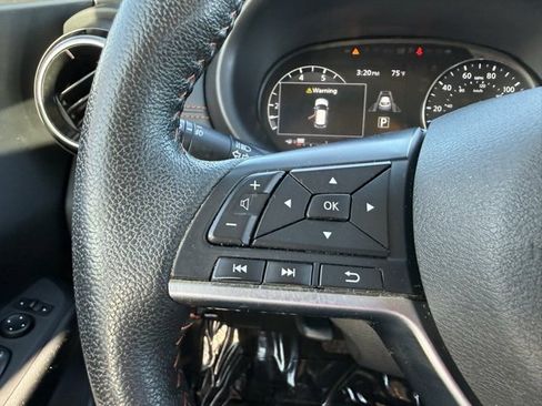Used 2023 Nissan Kicks SR w/ SR Premium Package image 16