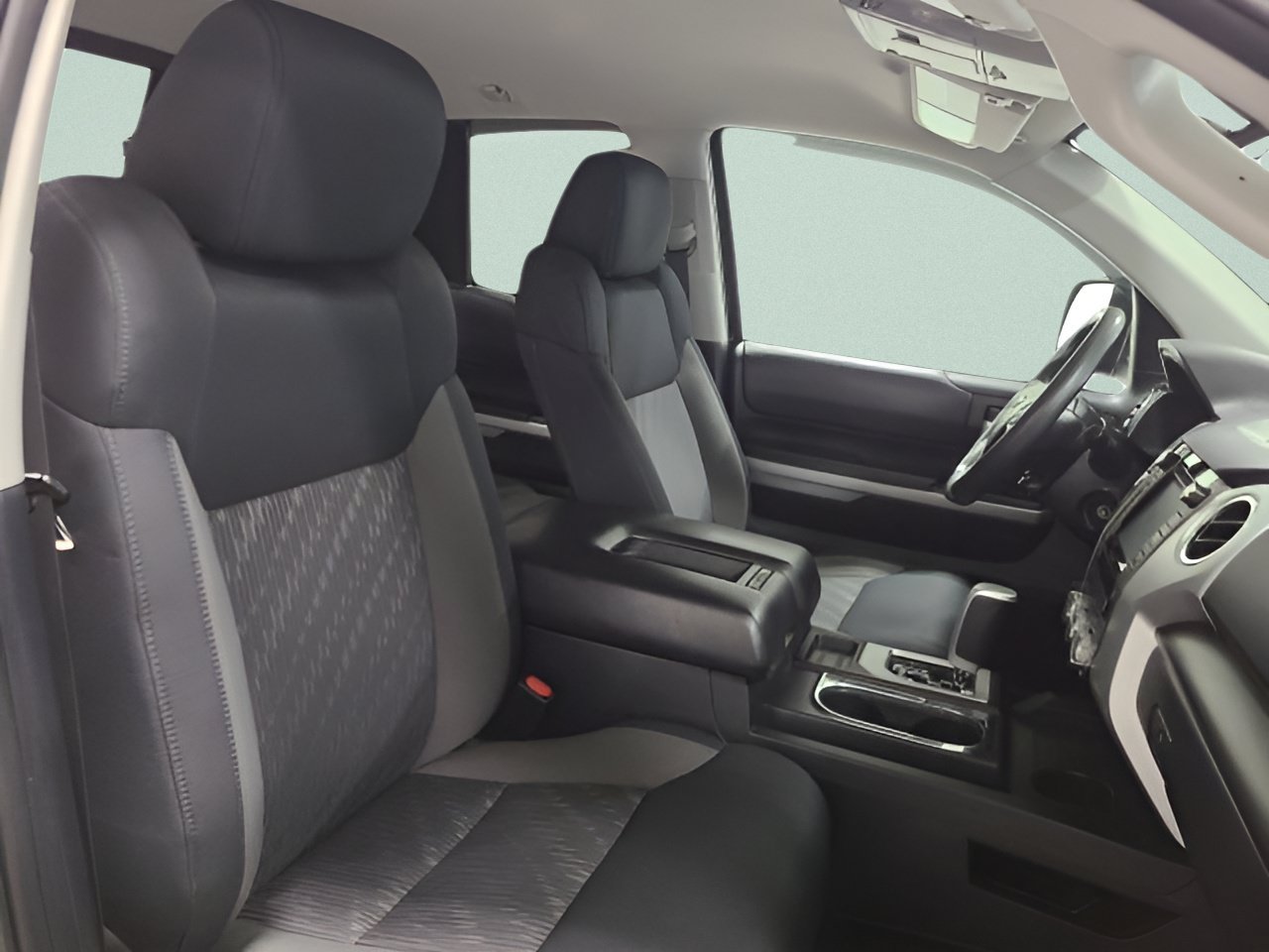 Used 2019 Toyota Tundra SR5 w/ TRD Off Road Package AWD/4WD image 14