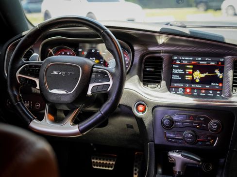 Used 2018 Dodge Charger SRT Hellcat w/ Harman/Kardon Audio Group RWD image 12