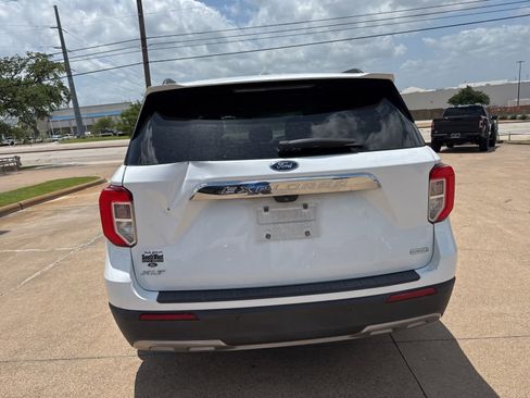 Used 2020 Ford Explorer XLT w/ Equipment Group 202A RWD image 6