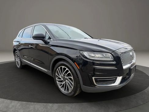Used 2019 Lincoln Nautilus Reserve image 3