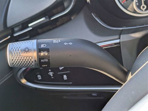 Used 2025 Genesis GV70 3.5T Sport image 31