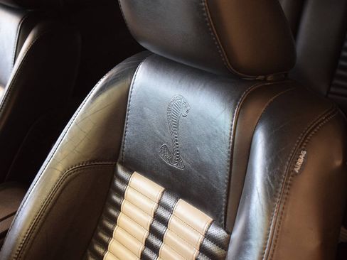 Used 2011 Ford Mustang Shelby GT500 RWD image 92