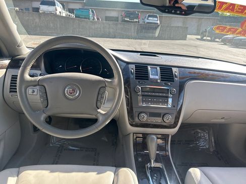 Used 2009 Cadillac DTS FWD image 13